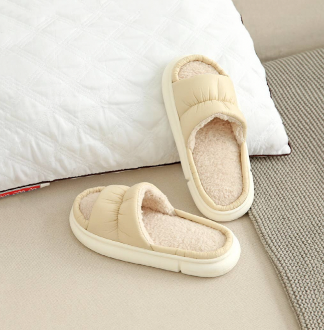 Puffer Slipper Slides